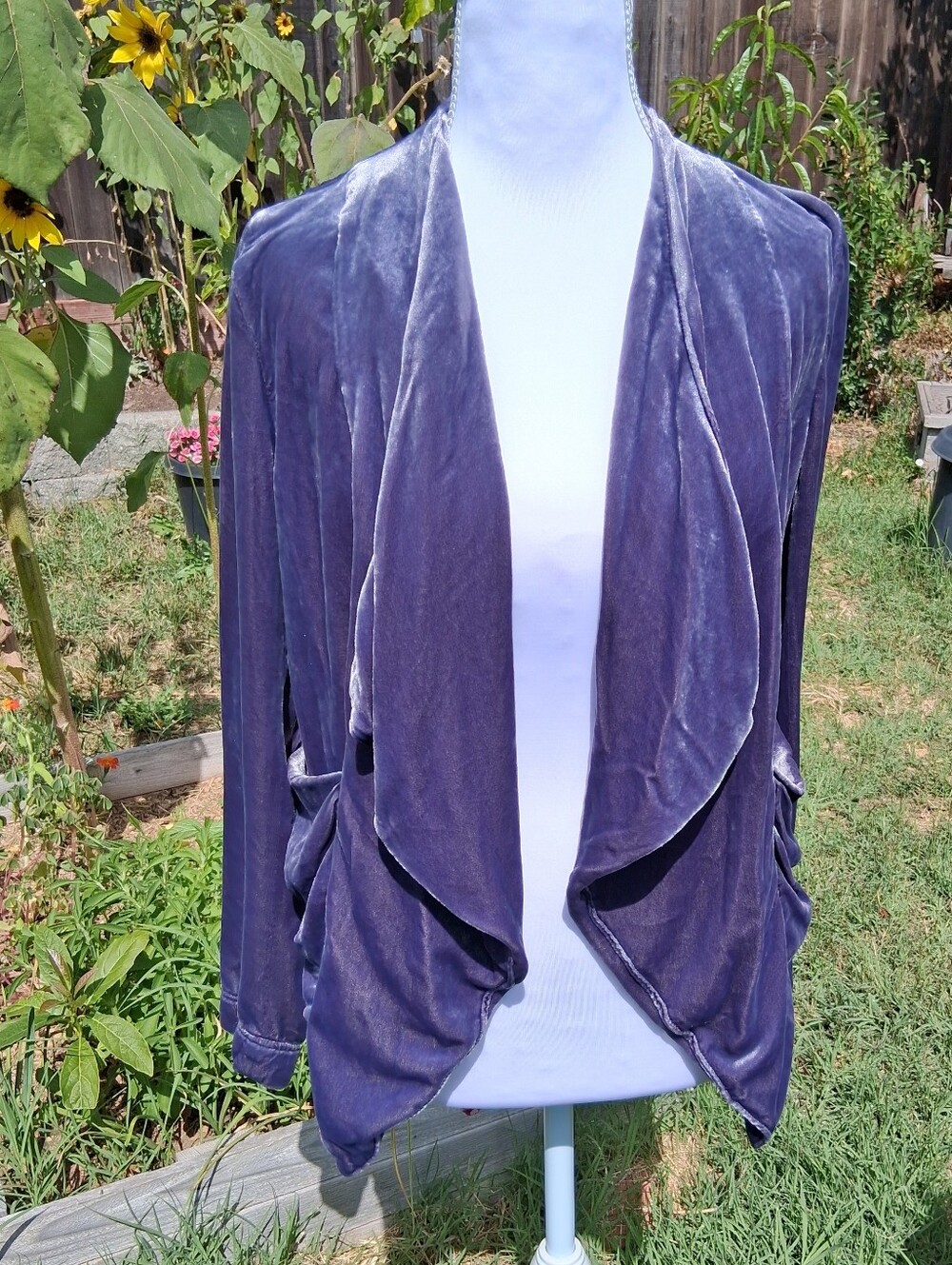 Hinge Seattle for Nordstrom Gray Velvet Blazer with Runched Detail, Size XS.
